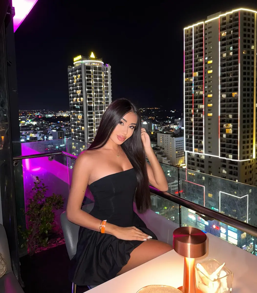 Мадина эскорт в городе Алматы