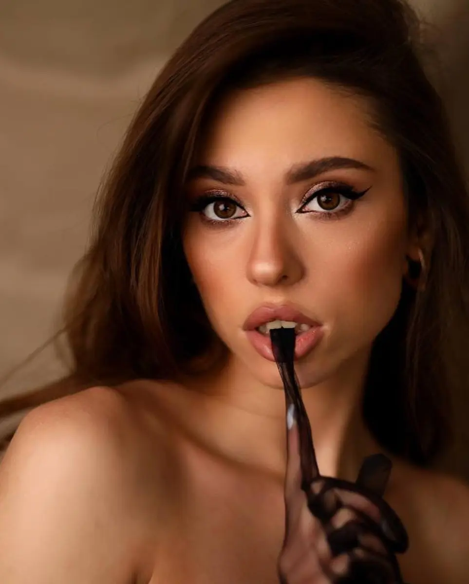 Safira escort in Almaty