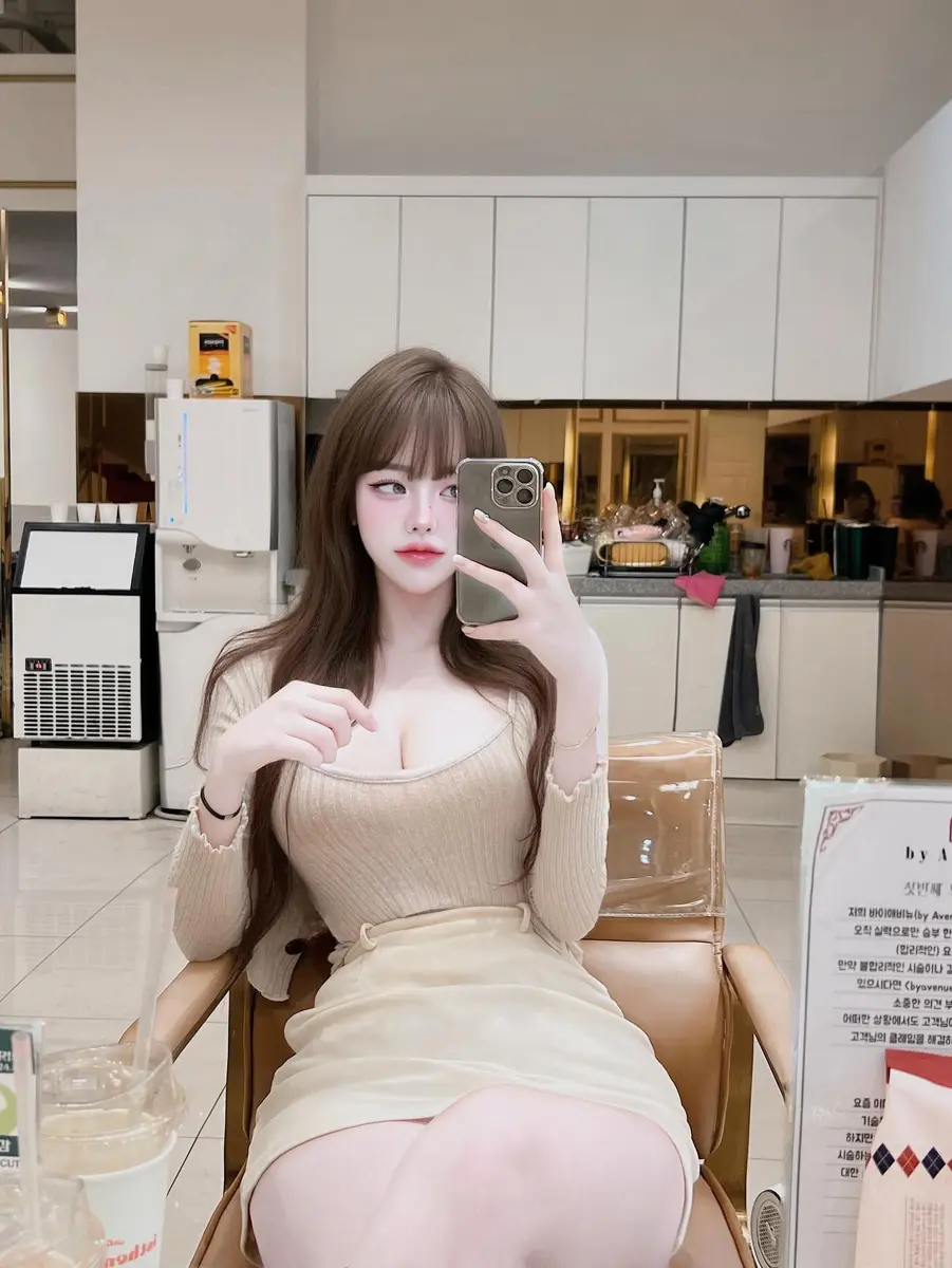 Sayuri escort in Almaty